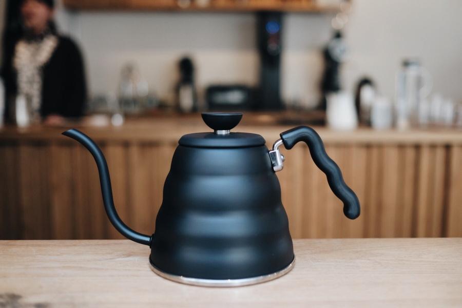 v60-coffee-kettle-buono-vkb-120-mb-02.jpg